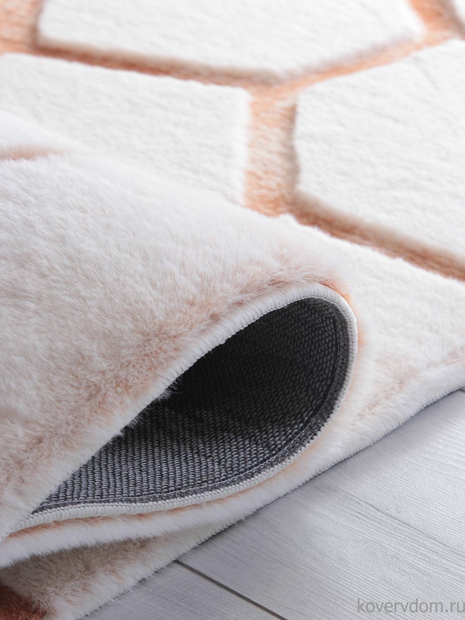 Ковер из искусственного меха RABBIT CARVING PX4003 CREAM / TERRA